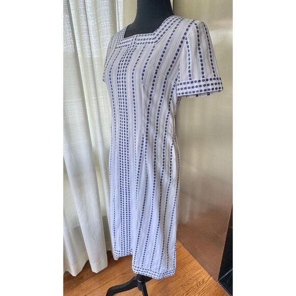 Vintage 60s dress, white, tiny blue flowers in stripes, square neckline, fitted - Picture 4 of 10